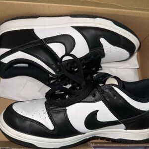 Nike Panda Dunks Sz 5.5